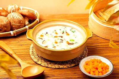 砂锅香菇滑鸡粥
